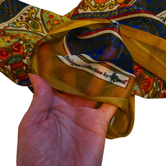 Subhata design patterned scarf wrap - Picture 2 of 2